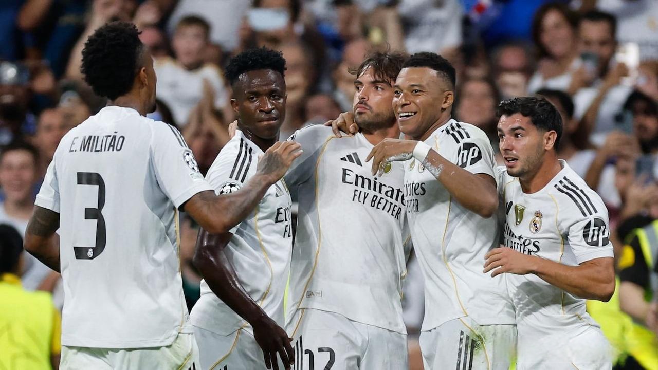 佩雷拉：离开曼联时我不想和滕哈格谈话，我想踢更多比赛（佩雷拉：离队曼联时不愿与滕哈格沟通，只想争取更多出场时间）