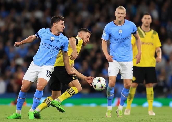 流浪者换帅后首战0-3惨败+欧联0分垫底！新帅罗尔赛后向球迷道歉（流浪者换帅首秀0-3失利、欧联仍零分垫底，罗尔赛后向球迷致歉）