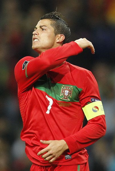 恩佐：蓝军是英超和欧冠有力竞争者；希望阿根廷能卫冕世界杯（恩佐：切尔西有实力争夺英超与欧冠，盼阿根廷卫冕世界杯）