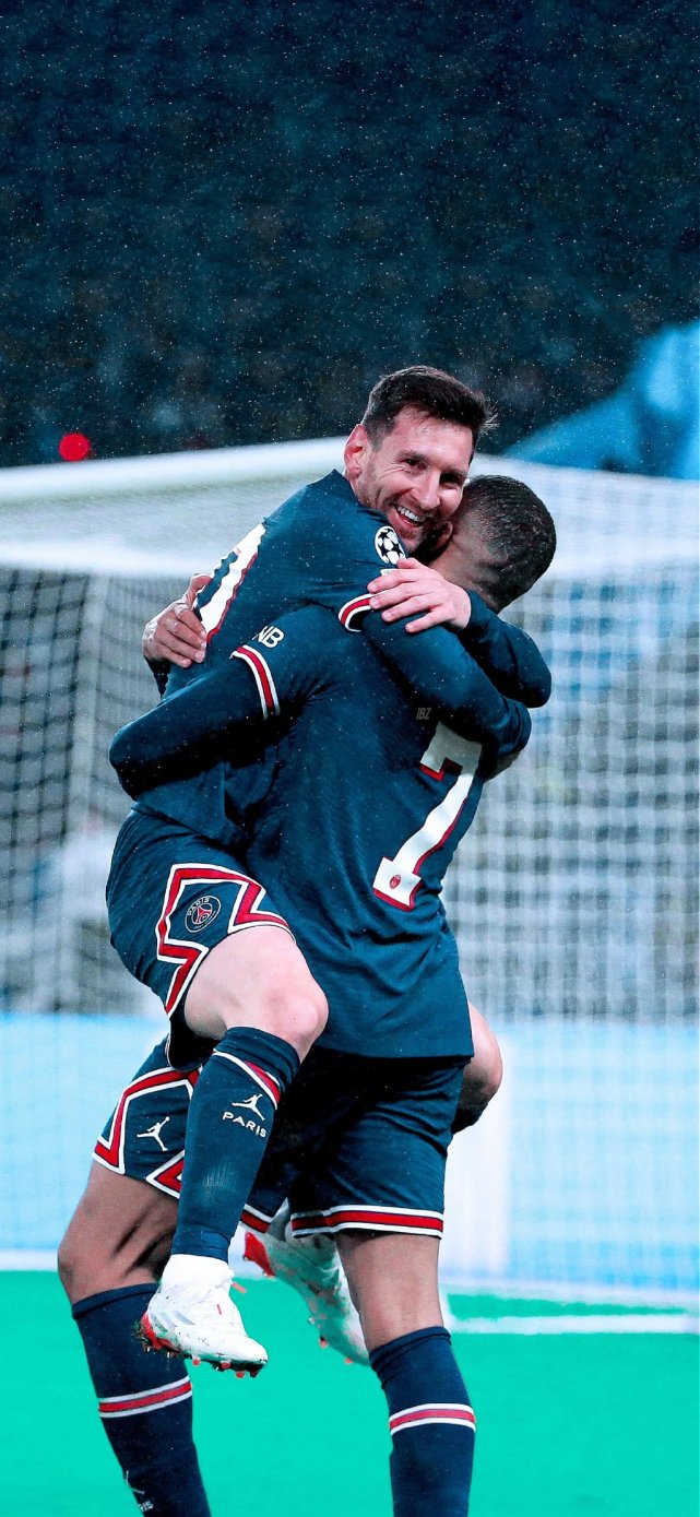 CBA俱乐部杯广厦击败天津 塔克飞身暴扣