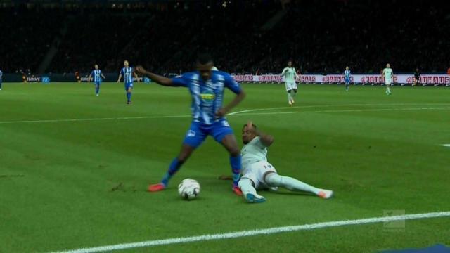 篮球CBA官方公布比赛精彩瞬间