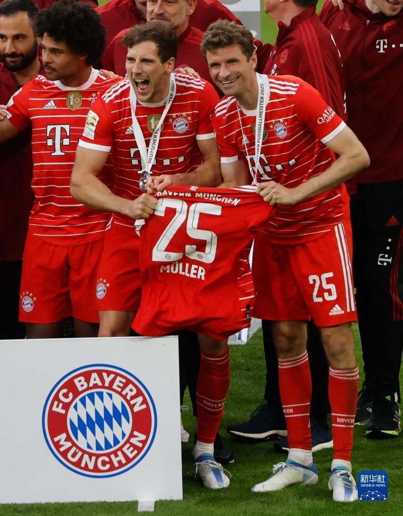 巴尔泰萨吉：现在谈意甲冠军为时过早；我有点像斯皮纳佐拉（巴尔泰萨吉：意甲争冠言之尚早；自评踢法有点像斯皮纳佐拉）