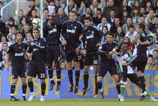 记者：尤文准备接受马赛对小维阿的报价，交易很快完成