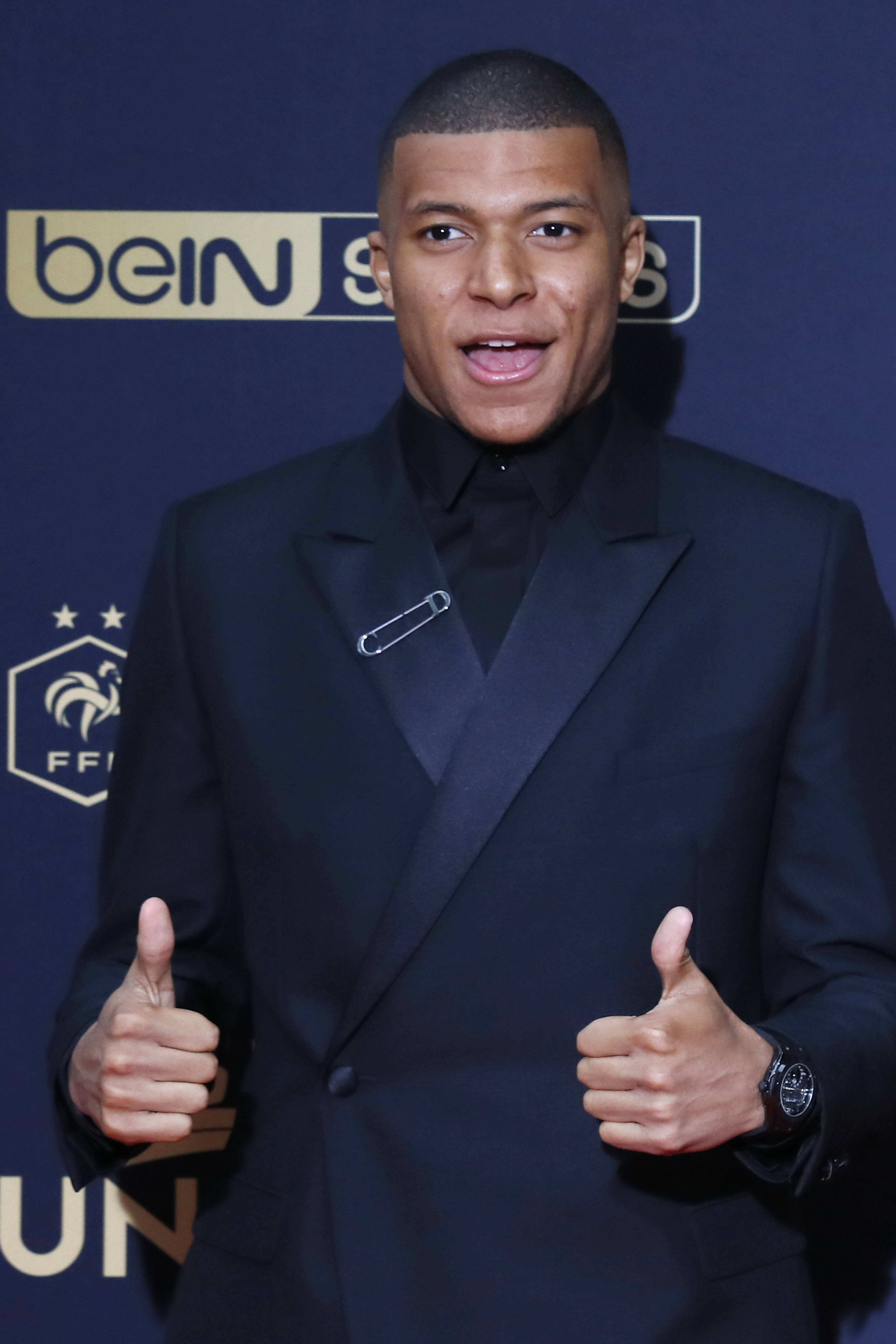 梅西将被颁发常规赛MVP！他已有季后赛MVP！还将开启梅西杯！