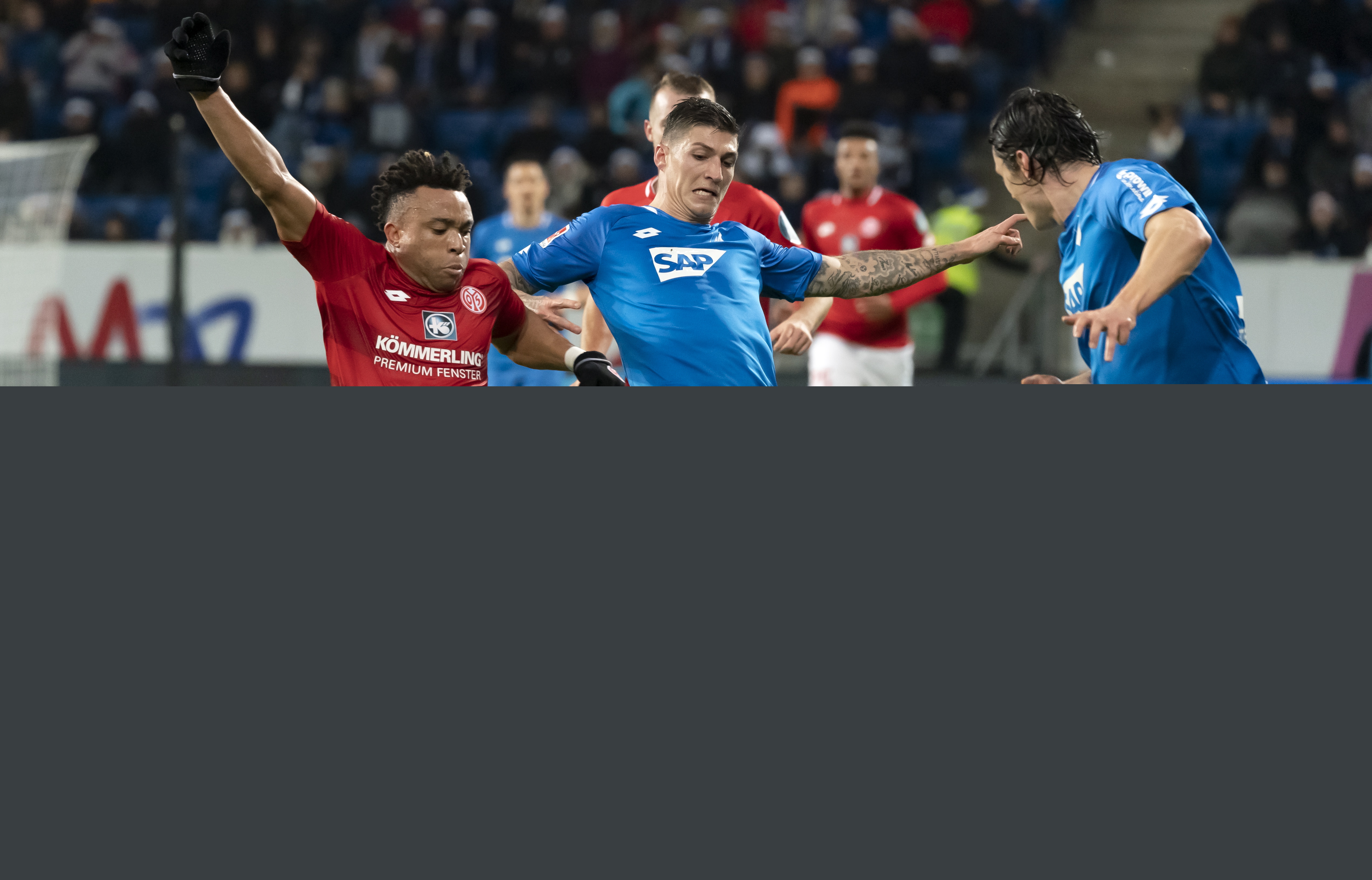 每体：拉菲尼亚已是巴萨非卖品，他的目标是赢得欧冠和世界杯（每体：巴萨将拉菲尼亚列为非卖品，他立志夺得欧冠与世界杯）